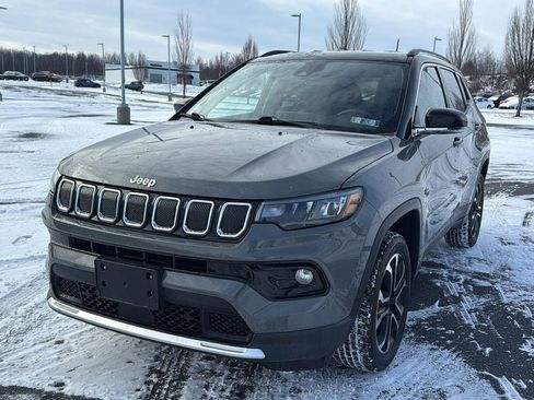 Used 2022 Jeep Compass Limited image 15