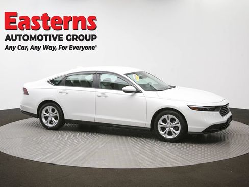 Used 2025 Honda Accord LX image 45