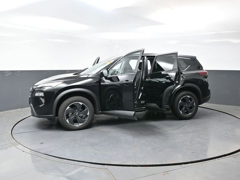 Used 2025 Nissan Rogue SV AWD/4WD image 58