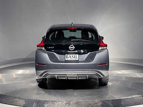 Used 2023 Nissan Leaf S image 12
