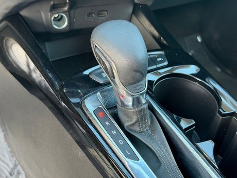 Used 2025 Chevrolet Trax LT w/ LT Convenience Package image 30