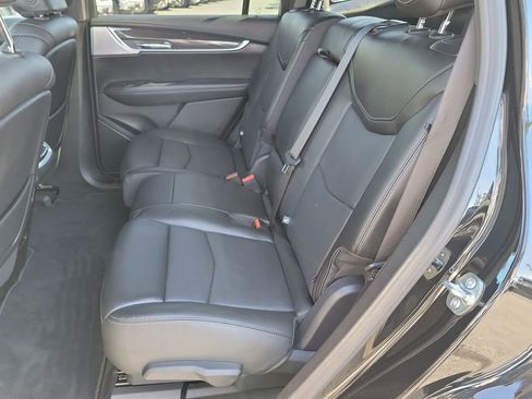 Used 2025 Cadillac XT6 Sport w/ Technology Package image 26