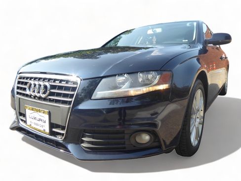 Used 2010 Audi A4 2.0T Premium image 3