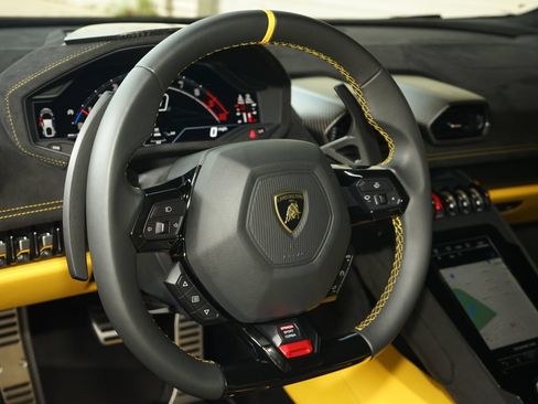 Used 2023 Lamborghini Huracan Tecnica RWD image 14