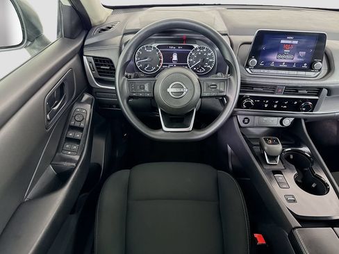 Used 2024 Nissan Rogue S FWD image 10