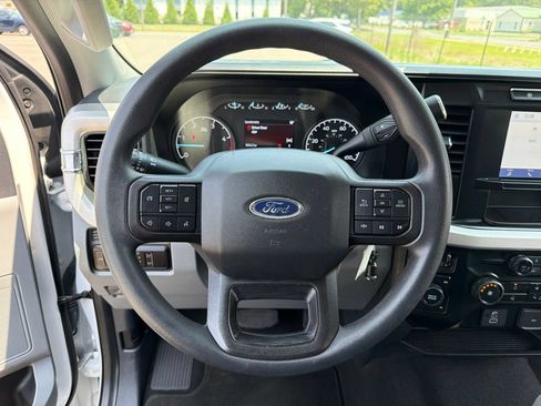 Used 2024 Ford F250 XLT AWD/4WD image 15