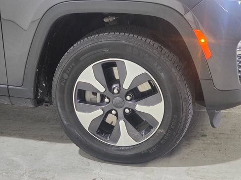 Used 2024 Jeep Grand Cherokee Limited 4xe AWD/4WD image 14