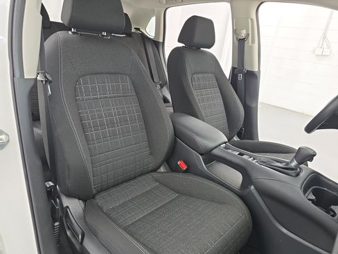 Certified 2025 Honda HR-V LX image 10