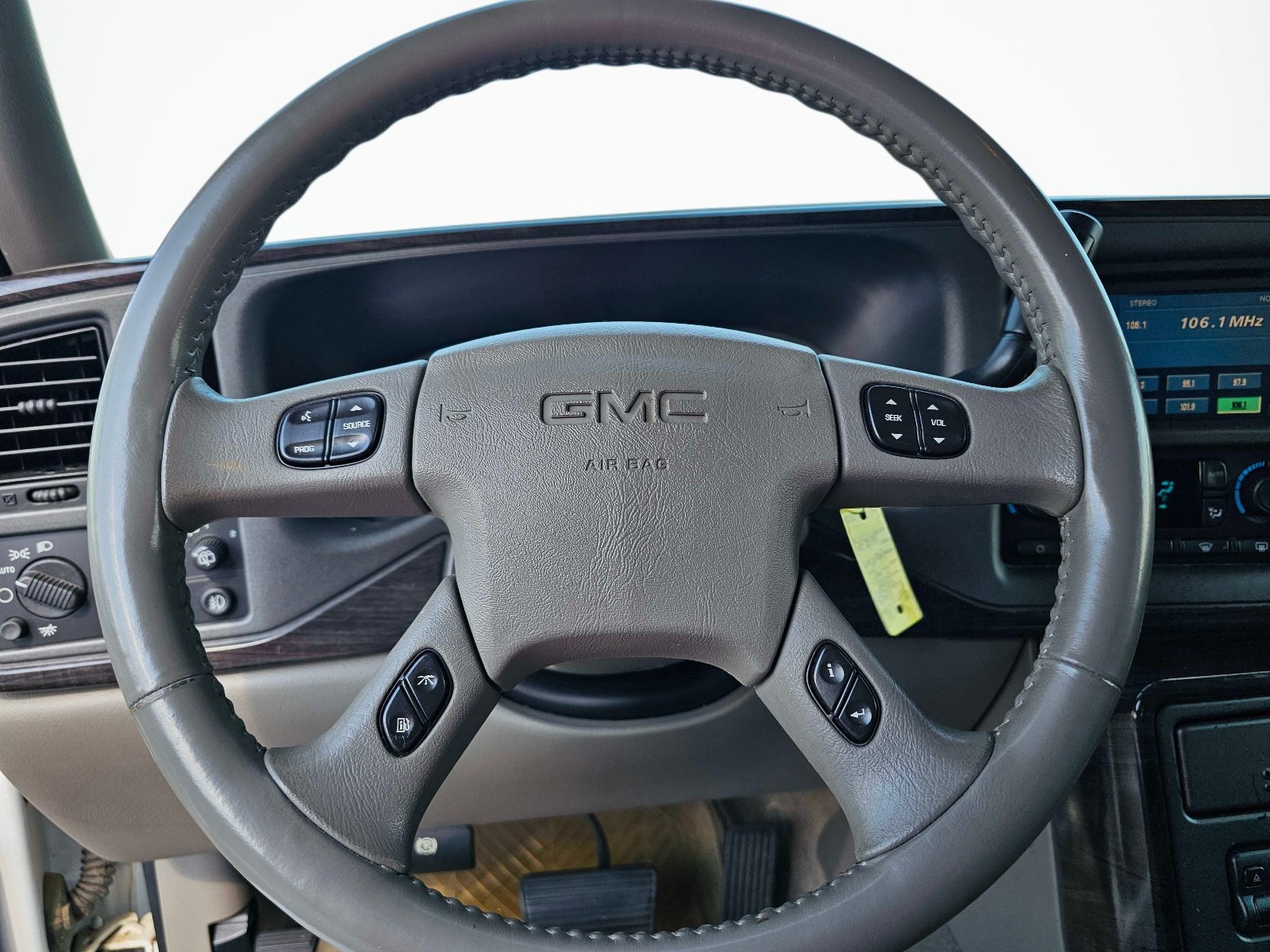 Used 2005 GMC Yukon Denali AWD/4WD image 20