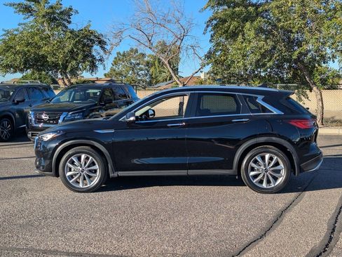 Used 2022 INFINITI QX50 Essential image 3