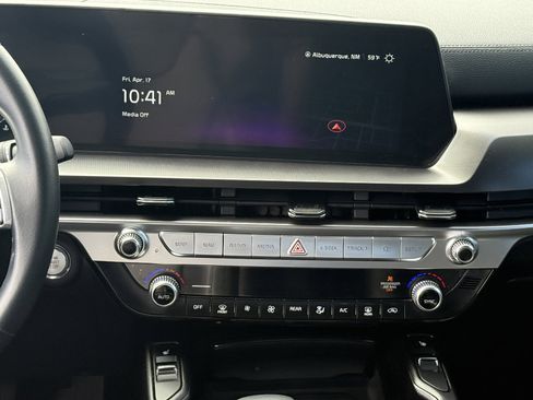 Used 2025 Kia Telluride S image 23