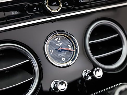 Used 2025 Bentley Continental GTC image 21
