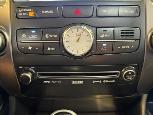 Used 2012 Hyundai Equus Signature RWD image 17