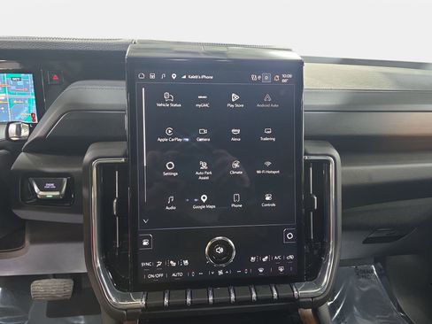 Used 2025 GMC Yukon Denali AWD/4WD image 21