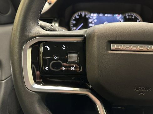 Used 2023 Land Rover Discovery Sport SE image 18