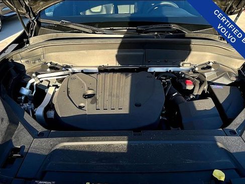 Used 2023 Volvo XC90 B5 Plus image 12