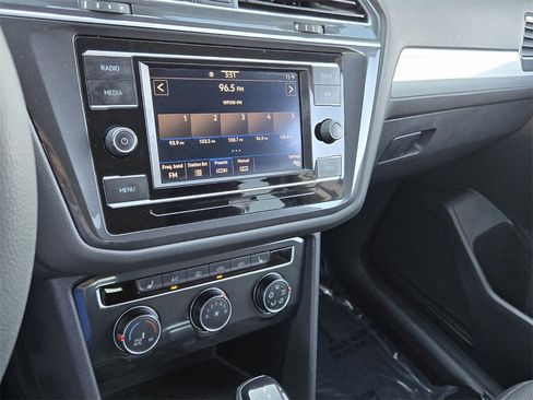 Certified 2022 Volkswagen Tiguan S image 22