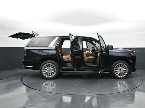 Used 2021 Cadillac Escalade Premium Luxury w/ Driver Assist Tech Package image 44