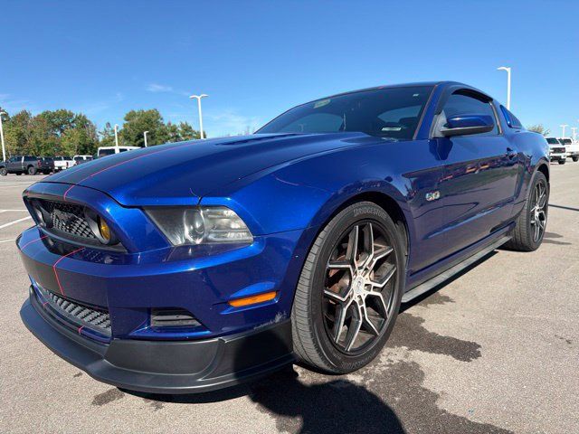 Used 2013 Ford Mustang GT Premium w/ Electronics Pkg RWD image 2