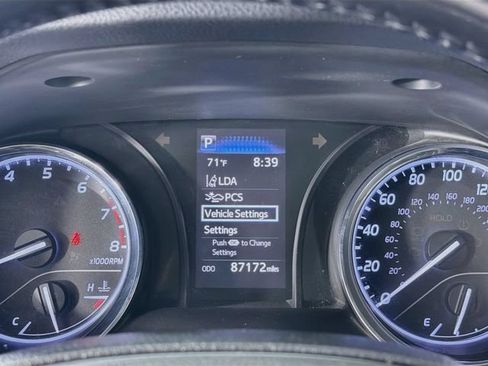 Used 2019 Toyota Camry SE FWD image 14