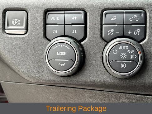 Used 2023 Chevrolet Silverado 1500 High Country AWD/4WD image 11