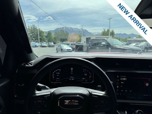 Used 2025 GMC Sierra 1500 AT4 w/ AT4 Premium Package image 21