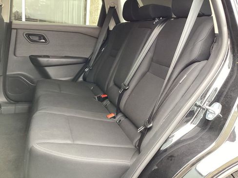 Used 2023 Nissan Rogue S image 15