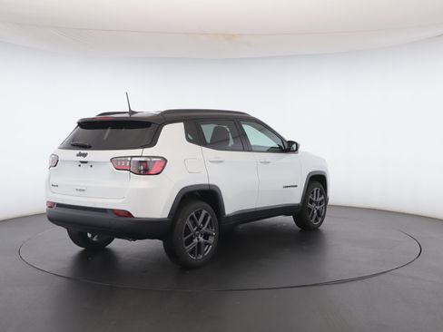 New 2026 Jeep Compass Limited image 27