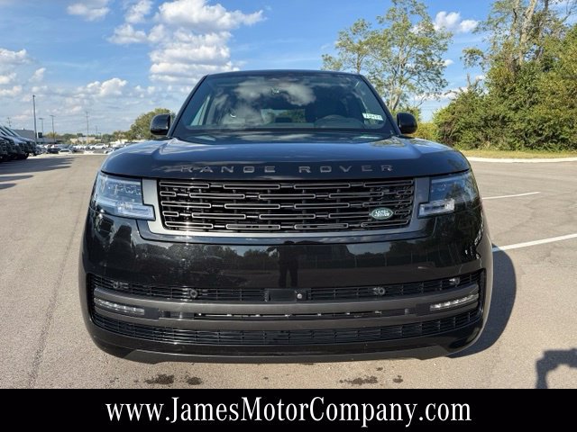 Used 2025 Land Rover Range Rover Long Wheelbase SE AWD/4WD image 3