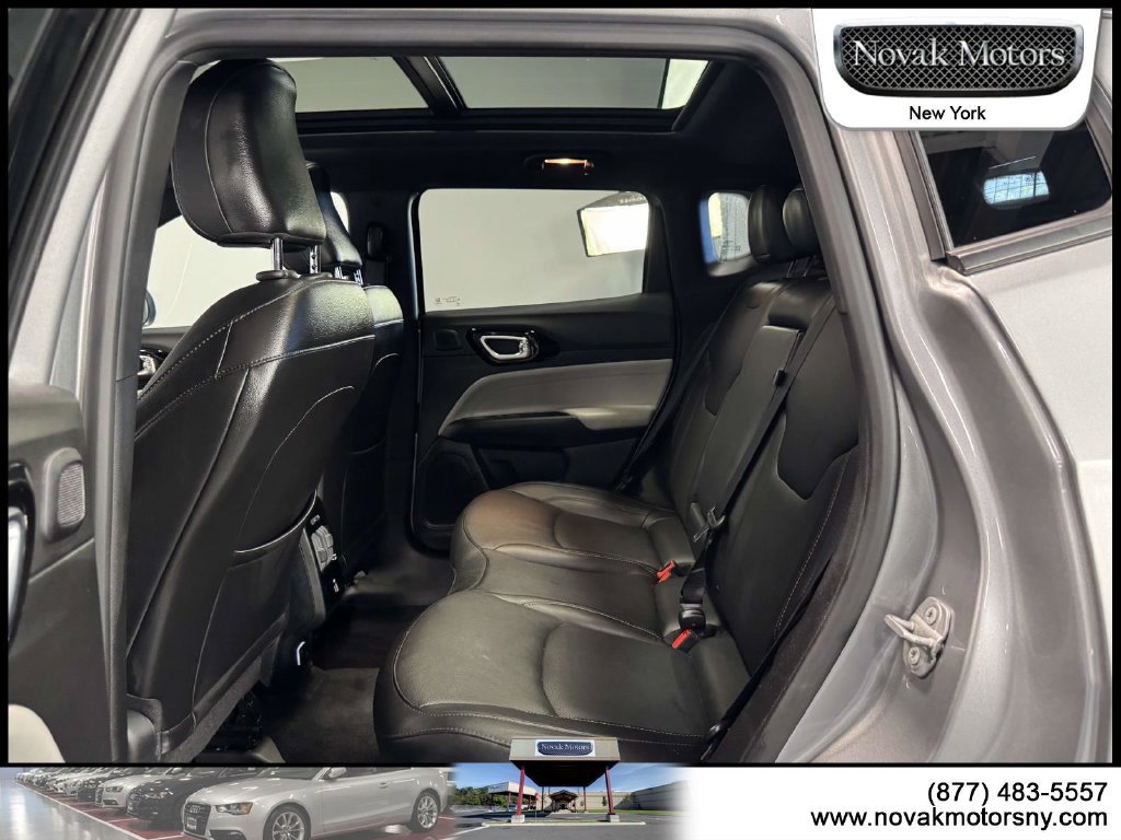 Used 2023 Jeep Compass Limited w/ Elite Group AWD/4WD image 13