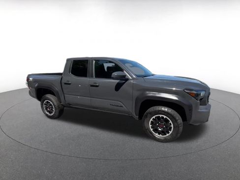 Used 2025 Toyota Tacoma TRD Off-Road AWD/4WD image 2