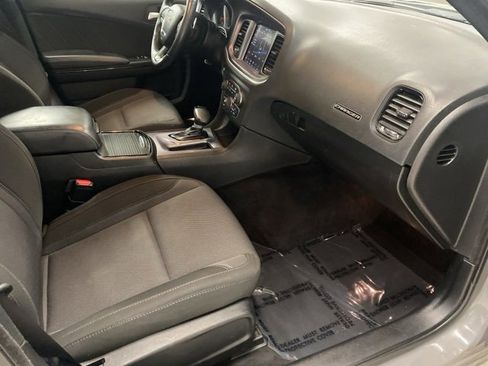 Used 2019 Dodge Charger SXT w/ Driver Confidence Group image 31