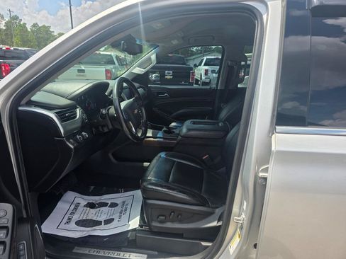 Used 2018 Chevrolet Suburban LT AWD/4WD image 5