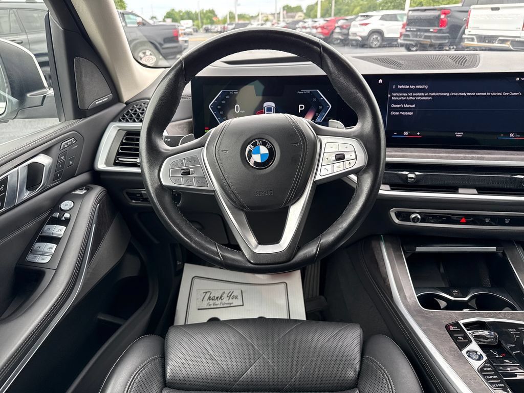 Used 2023 BMW X7 xDrive40i w/ Premium Package AWD/4WD image 17