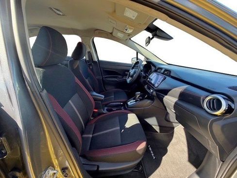 Used 2024 Nissan Versa SR image 12