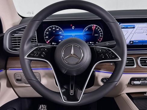 New 2026 Mercedes-Benz GLE 450e 4MATIC image 17