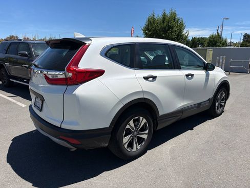 Used 2018 Honda CR-V LX image 3