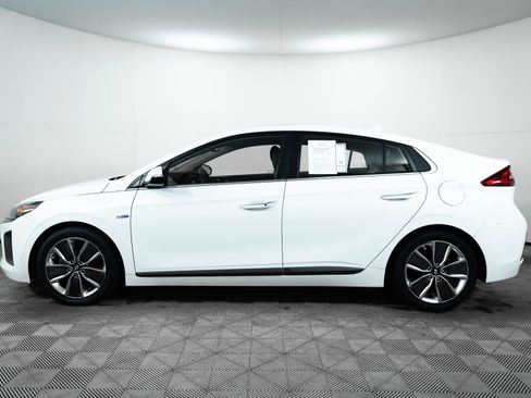 Used 2017 Hyundai Ioniq Limited image 4