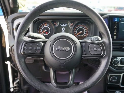 Used 2024 Jeep Gladiator Sport image 20