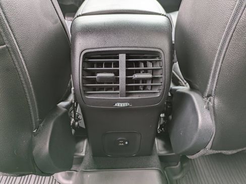 Used 2022 Ford Escape SEL w/ Technology Package AWD/4WD image 18