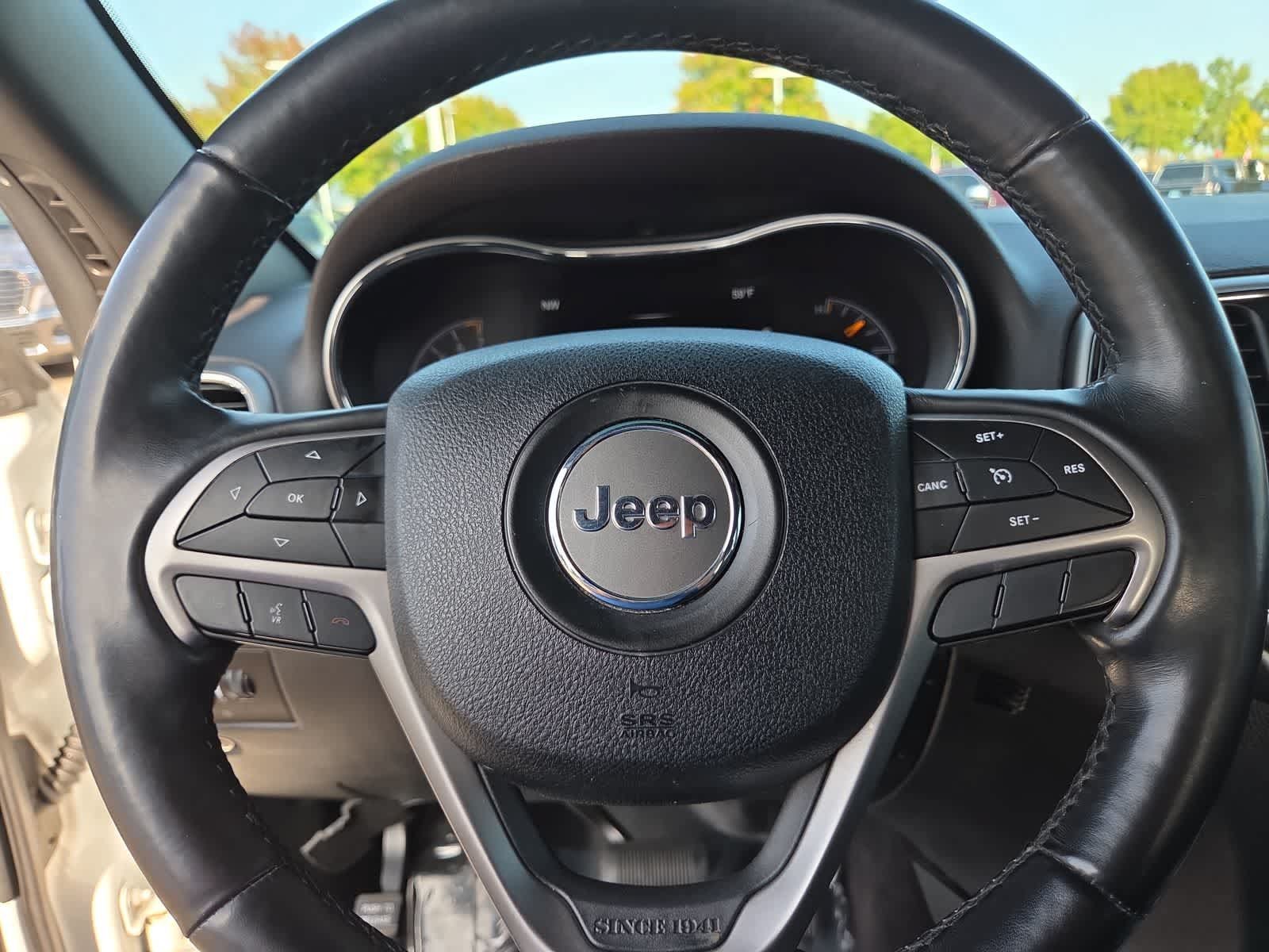 Used 2018 Jeep Grand Cherokee Altitude AWD/4WD image 23