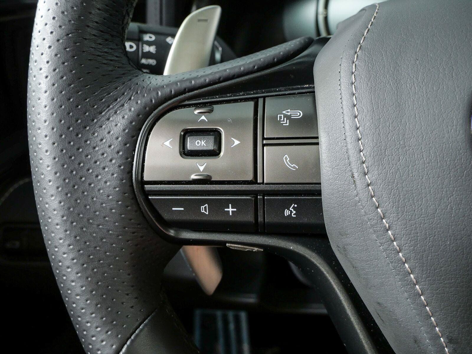 Used 2024 Lexus LC 500 Coupe w/ Sport Package RWD image 12