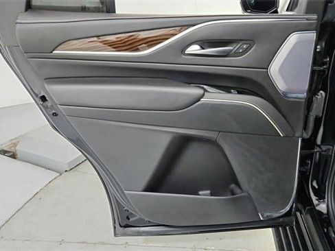 Used 2022 Cadillac Escalade Sport Platinum image 17