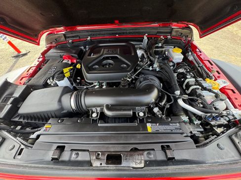 Used 2025 Jeep Wrangler Unlimited Rubicon image 31