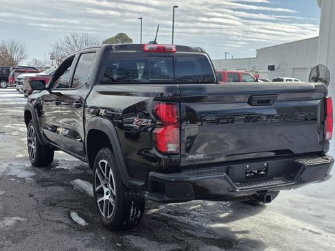 Used 2024 Chevrolet Colorado Z71 w/ Z71 Convenience Package 2 image 5