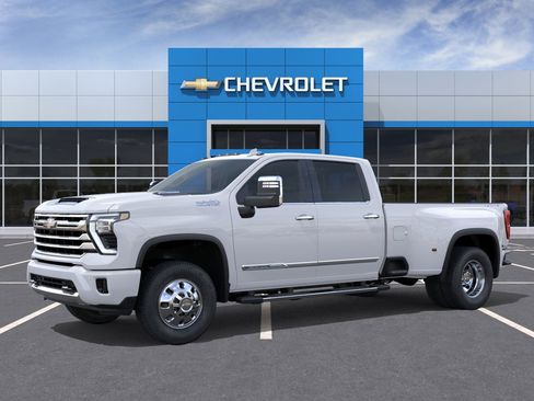 New 2026 Chevrolet Silverado 3500 High Country w/ High Country Premium Package AWD/4WD image 2