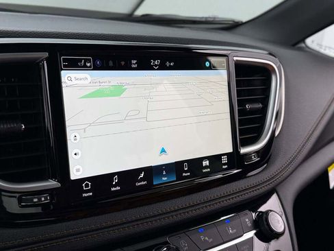 New 2026 Chrysler Pacifica Pinnacle image 34