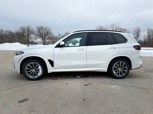 New 2026 BMW X5 xDrive40i w/ M Sport Package image 3