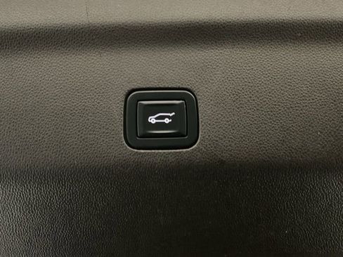 Certified 2021 Chevrolet Tahoe LT w/ LT Signature Package image 41