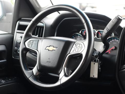 Used 2018 Chevrolet Silverado 1500 LT AWD/4WD image 14